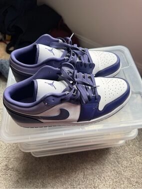 Air Jordan 1 Low Purple & White size 11.5